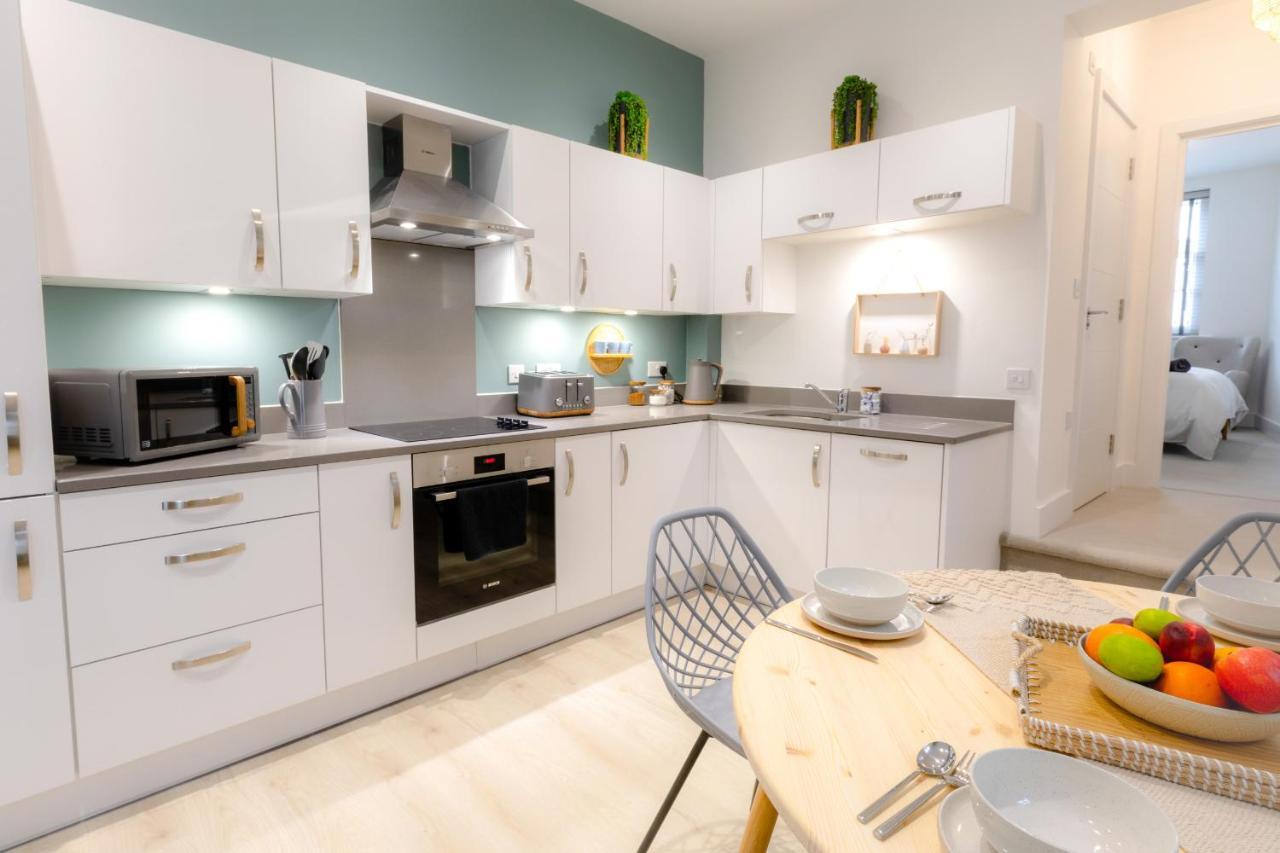 Courtyard Retreat- Free Evening Parking Appartement
